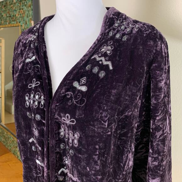 Vintage Purple Velvet Chico's Size 2 US L  Embroidered Blazer Jacket  Holiday - Picture 4 of 10